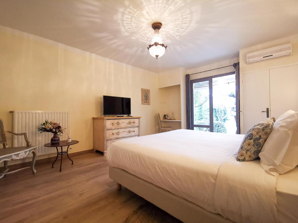 Sous Les Figuiers - Piscine, Parking, Centre Hotel